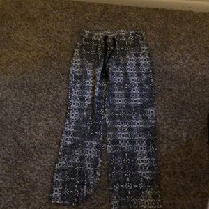 Printed flowy pants